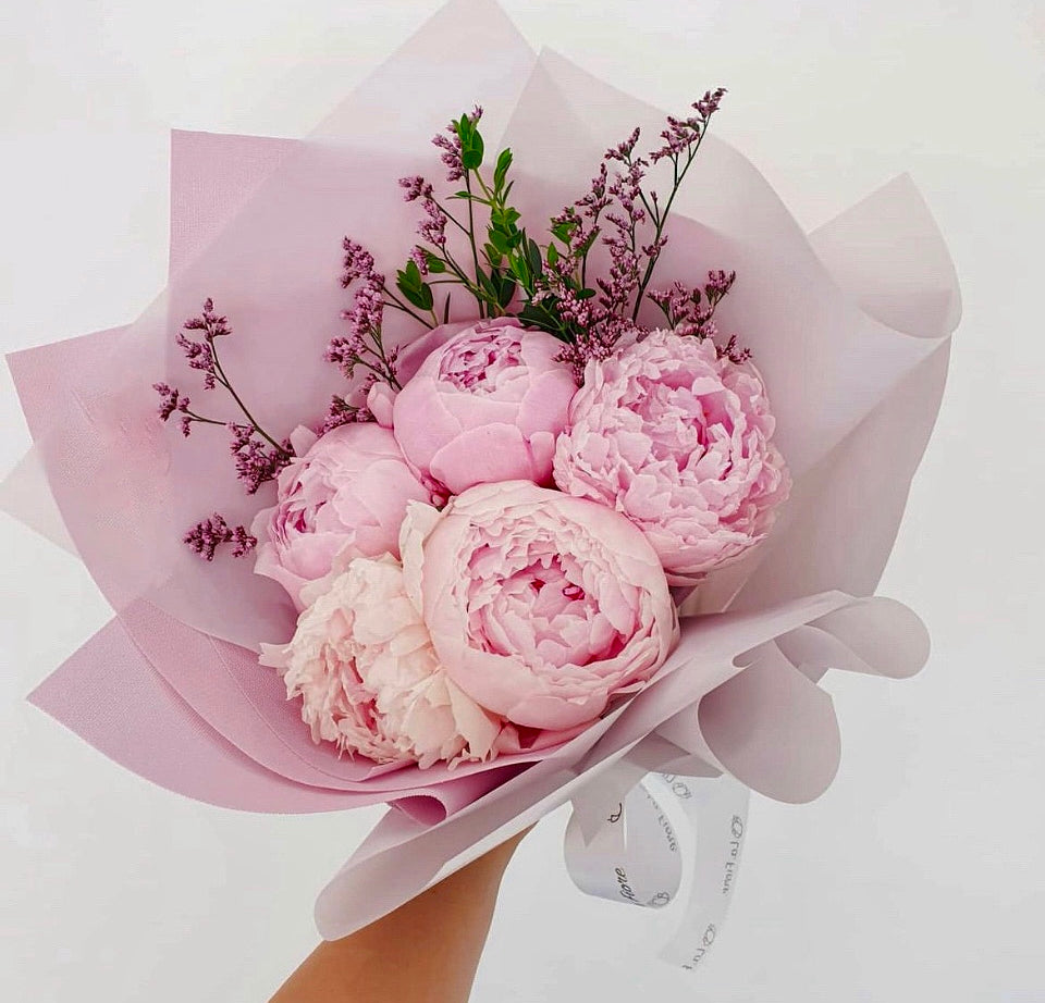 Bouquet de 10 tallos de PEONIAS decoradas